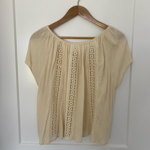 Band Of The Free Women’s Crochet Trim Peasant Top - Picture 2 of 7